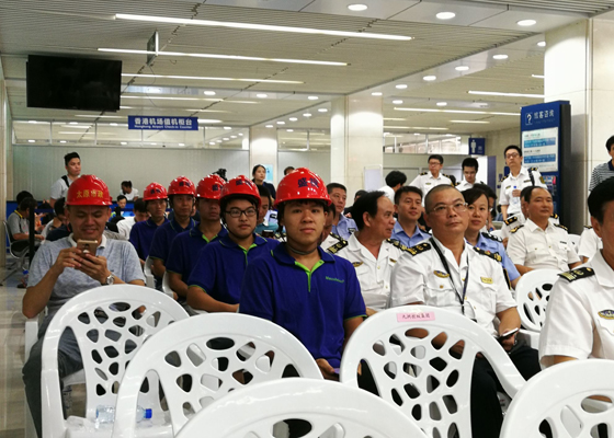 抢修遭台风重创的九洲港口岸，万搏(中国)wanbo·官方网页版,义不容辞！
