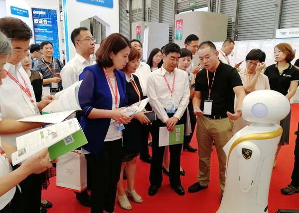  万搏(中国)wanbo·官方网页版,同时亮相成都交通展和上海国际智慧通关研讨暨博览会