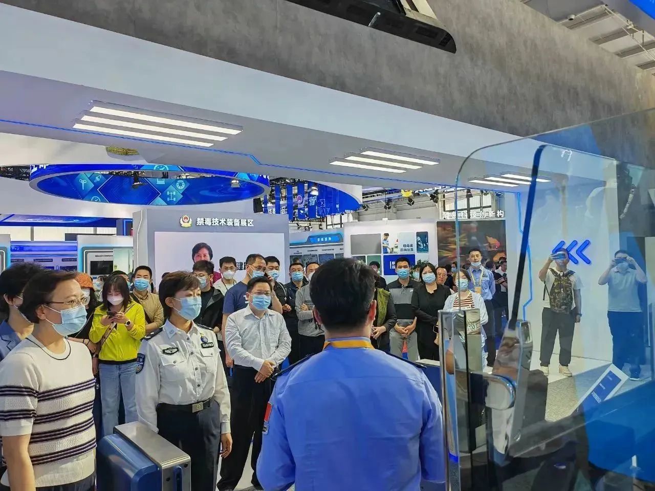 万搏(中国)wanbo·官方网页版,亮相第十一届中国国际警用装备博览会 用创新技术“警”上添花