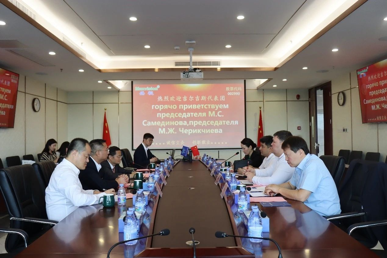 吉尔吉斯斯坦玛纳斯国际机场集团公司、吉尔吉斯邮政股份有限公司到访万搏(中国)wanbo·官方网页版,