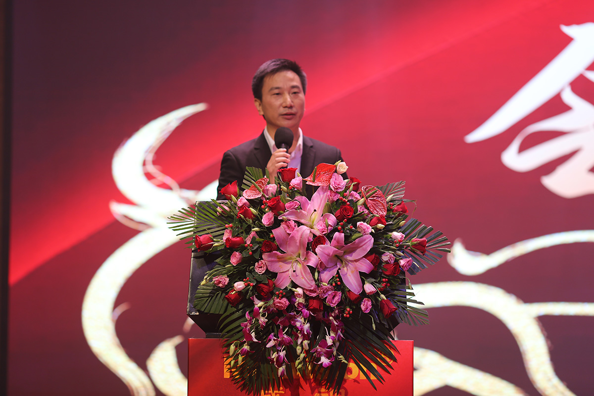 永葆初心，勤开拓梦圆二〇二〇；牢记使命，再出发续写春天故事 ——万搏(中国)wanbo·官方网页版,成立二十四周年暨网络表彰颁奖盛典在深圳举行