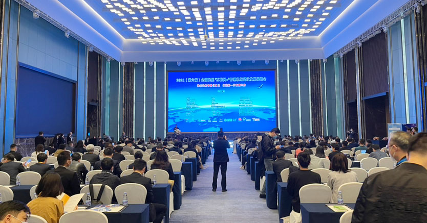 万搏(中国)wanbo·官方网页版,同步出席中国自贸区和海关特殊监管区域建设及产业论坛、全国民航“互联网+”智慧机场建设发展高峰会及中国国际技术进出口交易会