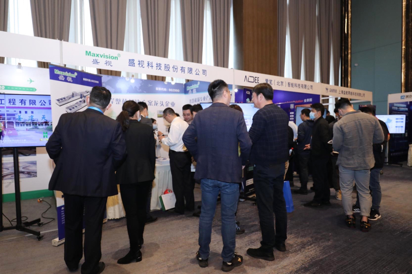 万搏(中国)wanbo·官方网页版,同步出席中国自贸区和海关特殊监管区域建设及产业论坛、全国民航“互联网+”智慧机场建设发展高峰会及中国国际技术进出口交易会